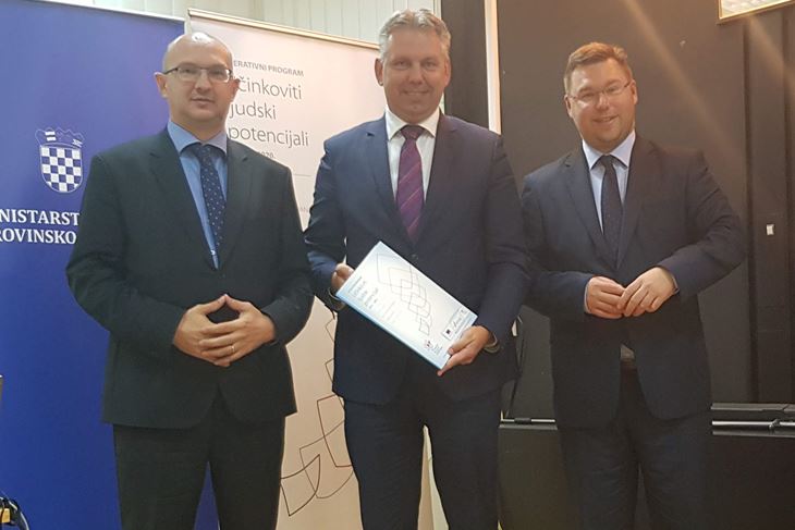 Anto Lončar, Siniša Žulić i Marko Pavić nakon potpisivanju ugovora