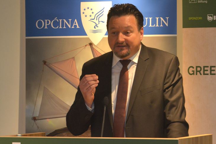 N. LAZAREVIĆ