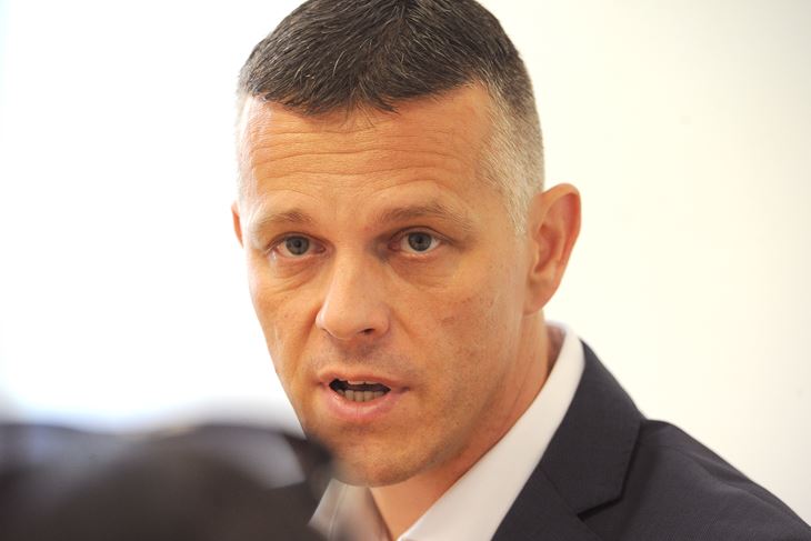 M. MIJOŠEK