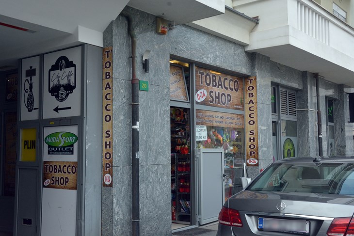 N. LAZAREVIĆ