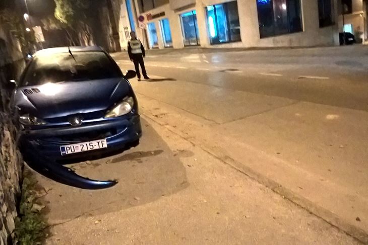Prometna nesreća na Mutilskoj ulici (T. TIDIĆ)