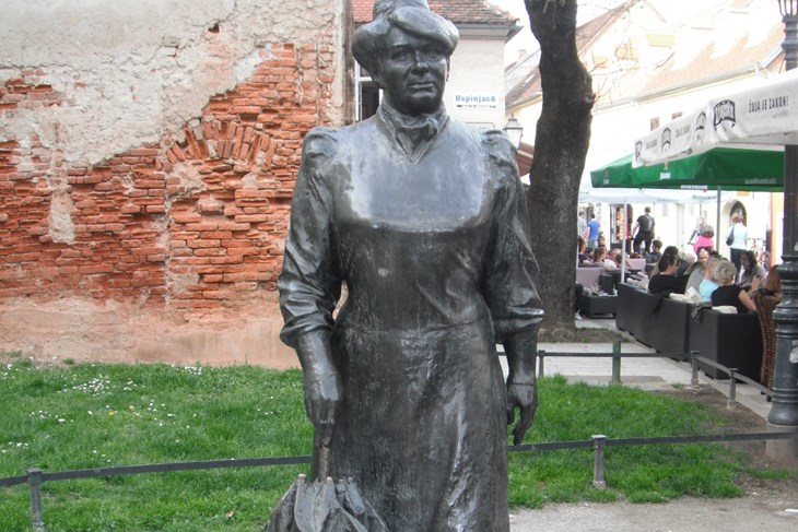 M. ĆURIĆ