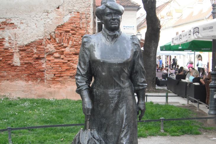 M. ĆURIĆ