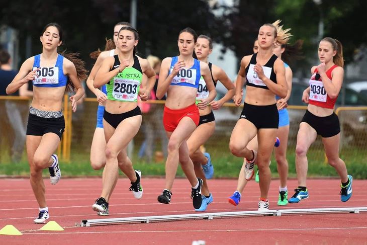 POSVEĆENA ATLETICI - Ania Išić (u zelenom)