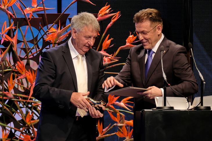 Franko Palma i predsjednik HGK Luka Burilović (HINA)