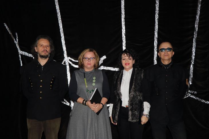 S otvorenja izložbe u Turdi: Damir Stojnić i Dean Zahtila iz L.A.E.-a te Maria Simona Baciu i Catalina Podar iz Salina Turda