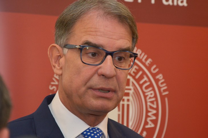 N. LAZAREVIĆ