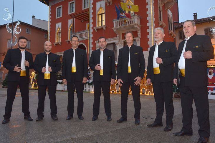 Klapa Brnistra (N. LAZAREVIĆ)