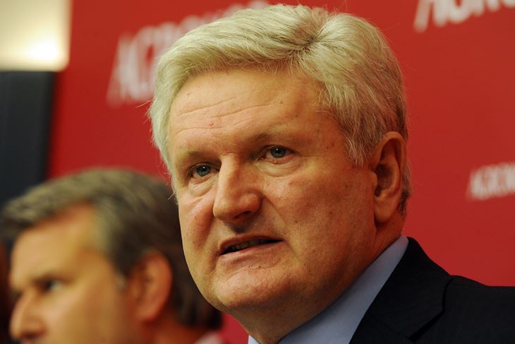 (D. LOVROVIĆ)