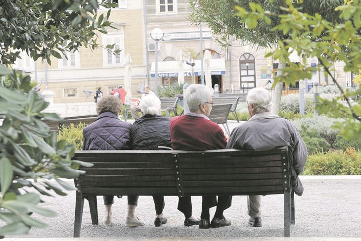 Između ostalog, sporan je način isplate uskrsnice i božićnice umirovljenicima 2016. godine (Arhiva)