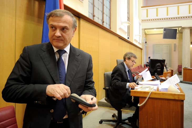 (D. LOVROVIĆ)
