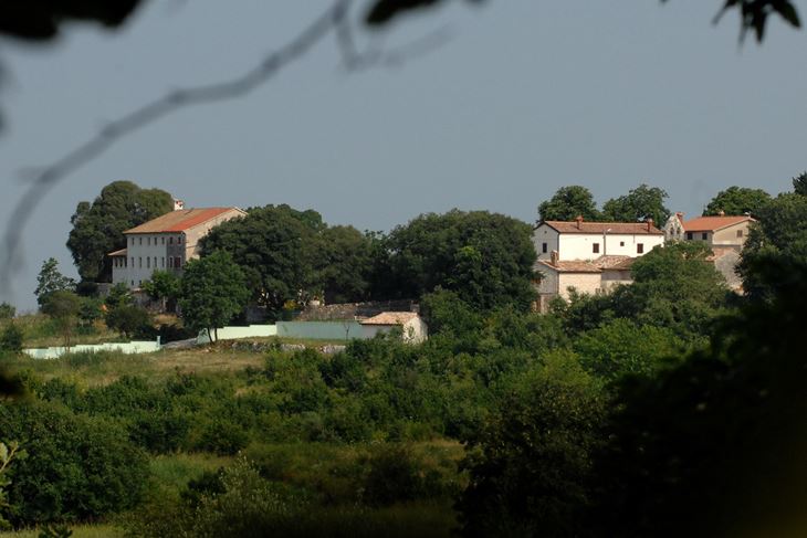 Okućnica se prodaje i na području sela Bačva (M. MIJOŠEK)