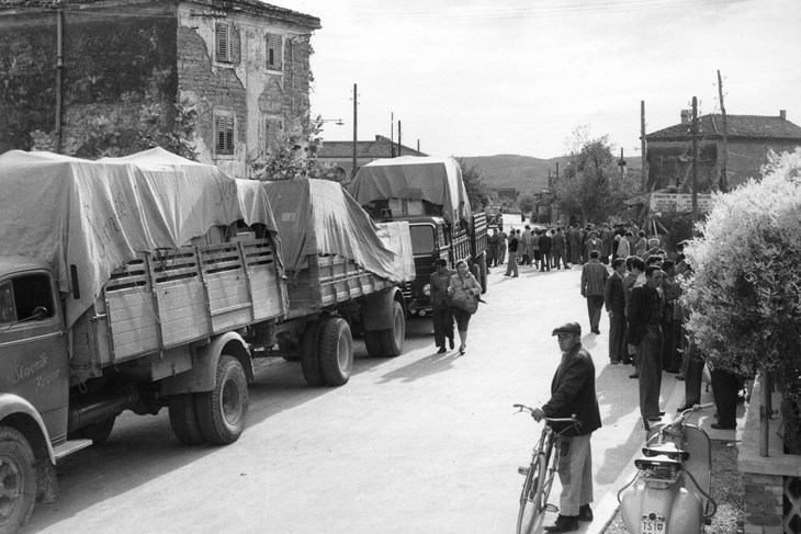 Od 1945. do 1975. s područja cijele Jugoslavije na Zapad pobjeglo između 70 do 300 tisuća ljudi
