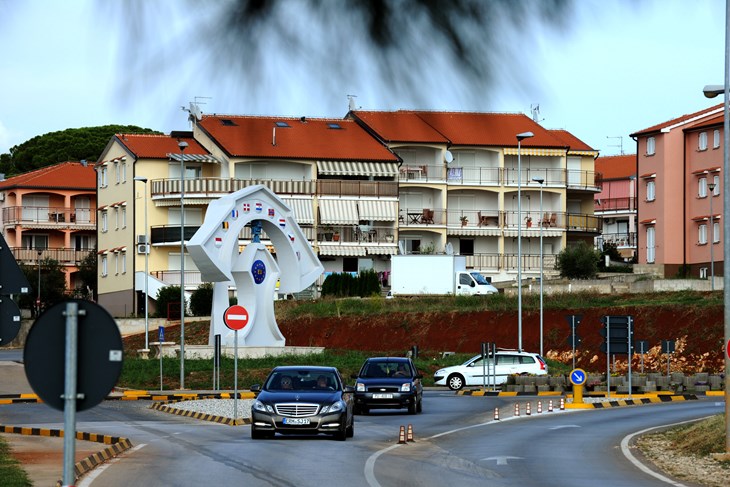 (M. MIJOŠEK)