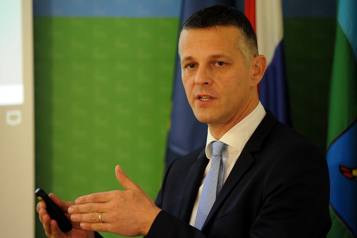 (M. MIJOŠEK)