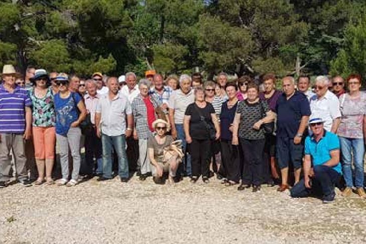 Tinjanski penzioneri na izletu na otoku Sveti Grgur (S. BOŠNJAK)