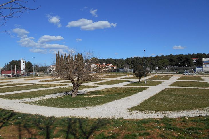 Parcela Vrtovi u Poreču za koju je jučer potpisan ugovor o zakupu (D. ŠIŠOVIĆ)