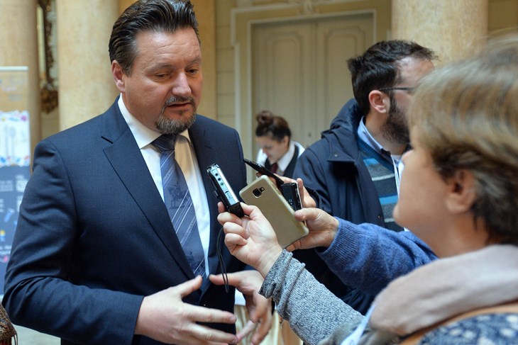 D. ŠKOMRLJ