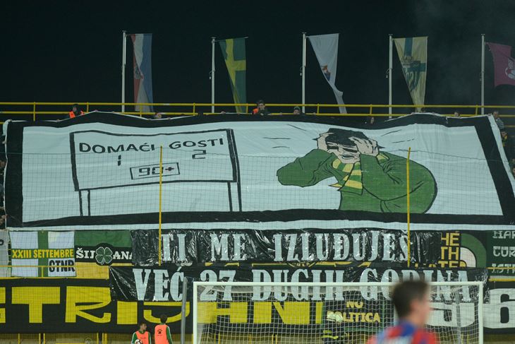 IZLUĐUJU NAVIJAČE - Unatoč razočaranjima dugih 27 godina ljubavi (D. MEMEDOVIĆ)