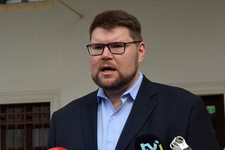 D. MEMEDOVIĆ