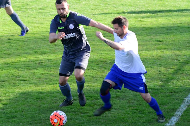 DVOSTRUKI STRIJELAC - Dalen Peršić (sivi) u duelu s Nevenom Klunićem (D. ŠTIFANIĆ)