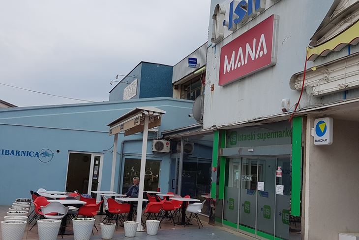 Robna kuća na Verudi (Mirjana VERMEZOVIĆ IVANOVIĆ)