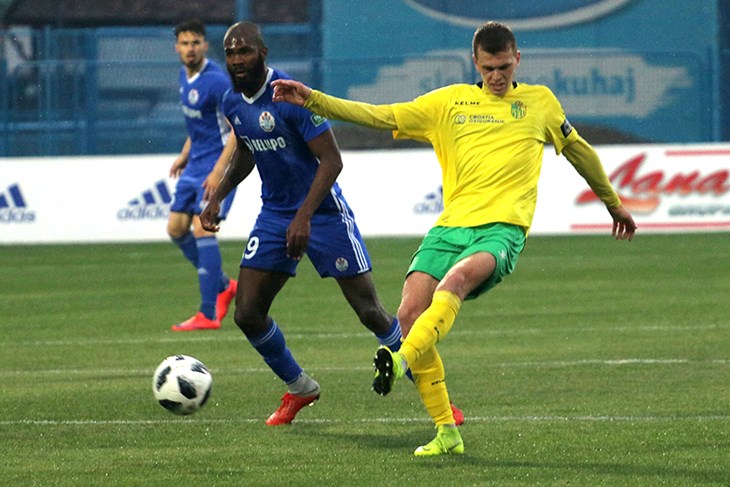 NIJE SE PREPLAŠIO PRILIKE OD PRVE MINUTE - Toni Burić
