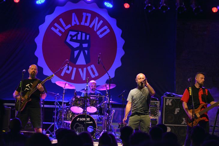Hladno pivo (N. LAZAREVIĆ)