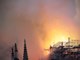 Plamen guta katedralu Notre Dame