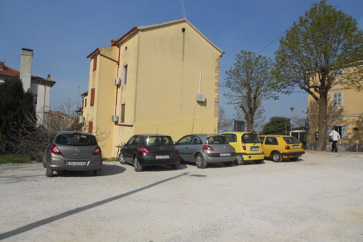 Na prostoru parkirališta uredit će se tržnica (M. RIMANIĆ)