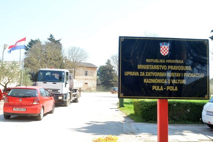(D. MEMEDOVIĆ)