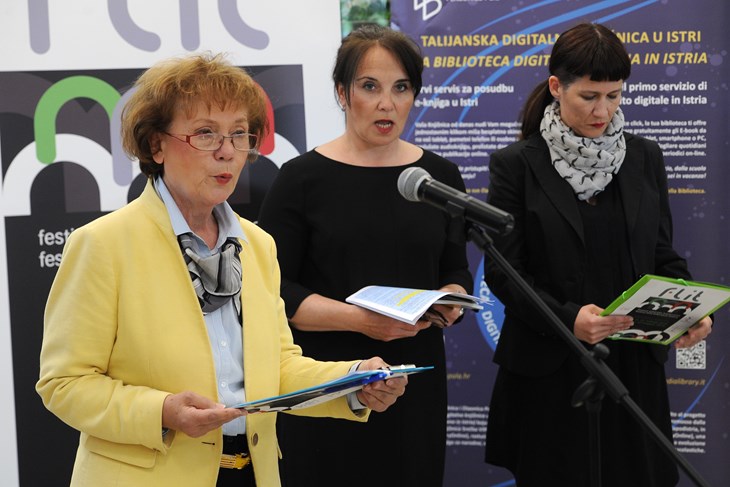 S otvaranja - Nela Načinović, Liana Diković i Iva Lanča Joldić (M. MIJOŠEK)