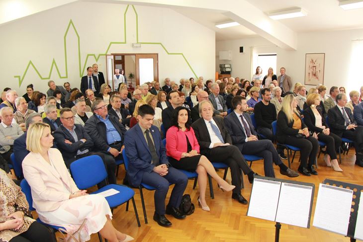 Brojni uzvanici na skupu u Bujama (L. JELAVIĆ)
