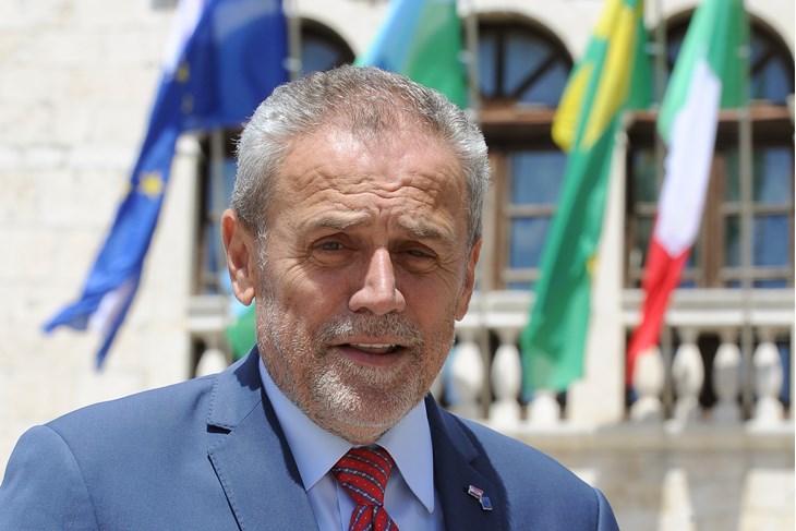(M. MIJOŠEK)