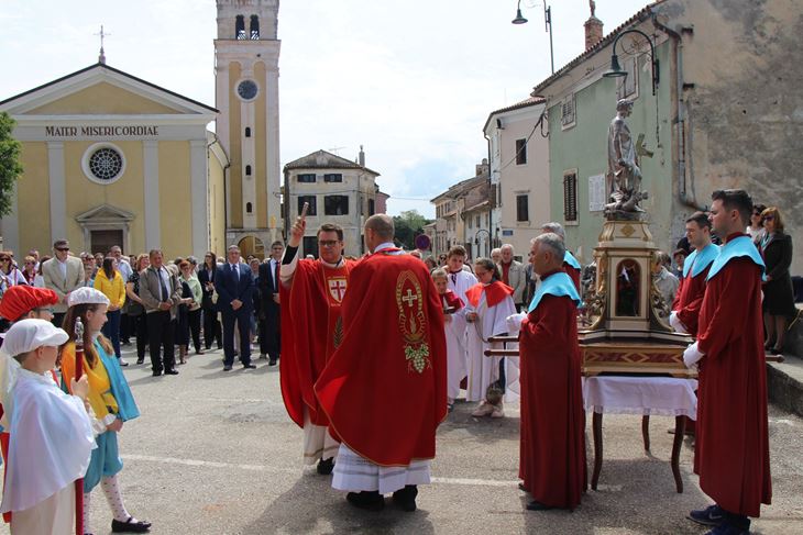 Slavljenje sv. Servula (L. JELAVIĆ)