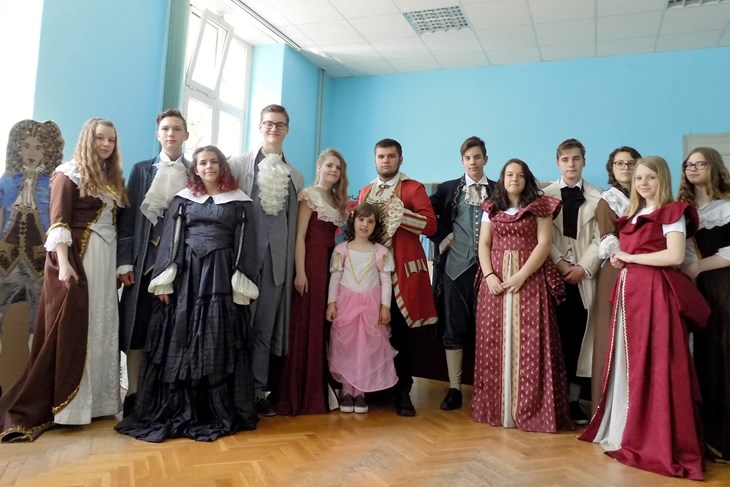 Grof i grofica Agapito u svom salonu su ugostili Foscarija s obitelji