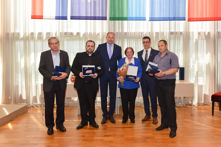 Laureati Josip Šiklić, Alejandro Castillo, Renato Krulčić, Ljiljana Pavković, Davor Sloković, Edi Pilat (T. BRAJKOVIĆ)