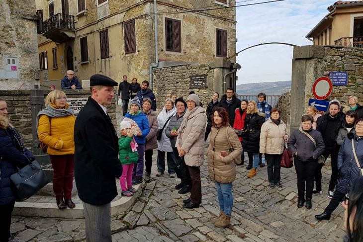 Besplatna turistička tura "Doživi Motovun" (TZ MOTOVUN)