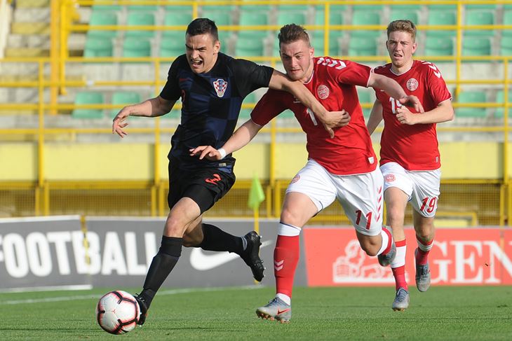 RUMUNJI IGRAJU SLIČNO KAO DANCI - Filip Uremović tijekom susreta s Danskom na "Drosini" (M. MIJOŠEK)