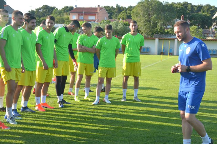 KOMUNIKACIJA ĆE BITI VRLO VAŽNA - Ivan Prelec s jezgrom nove momčadi "zeleno-žutih" (Neven LAZAREVIĆ)
