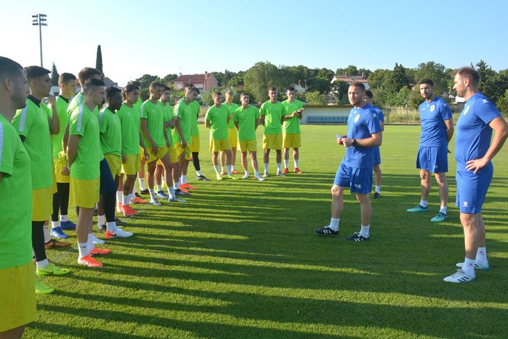 NEDOSTAJE KVALITETE I ISKUSTVA - Momčad koju sad trenira Ivan Prelec nije spremna za Prvu HNL (N. LAZAREVIĆ)