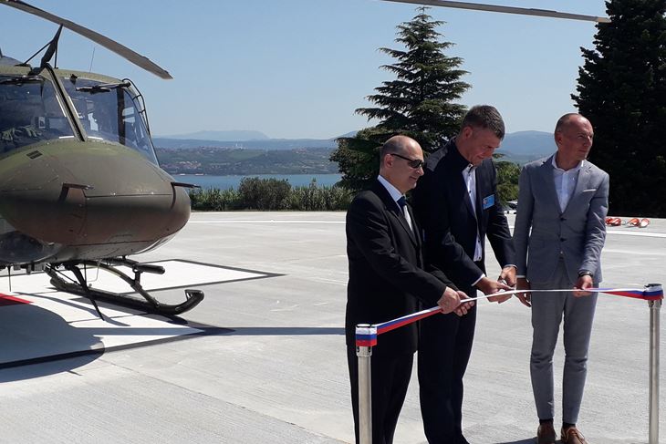 Vrpcu je prerezao Marko Markežič, voditelj informatičko-tehničkog odjela Opće bolnice Izola, koji će skrbiti i upravljati helidromom (S. BOSNIĆ)