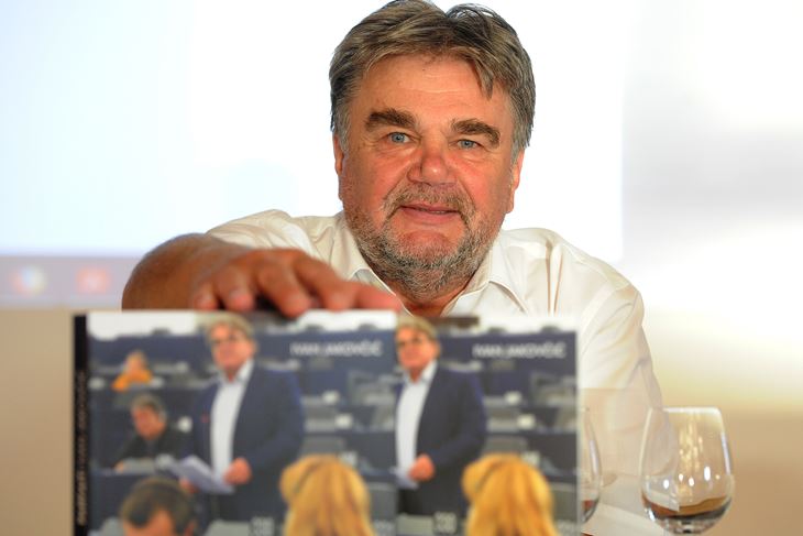 (Milivoj MIJOŠEK)