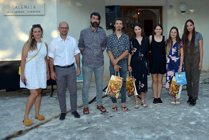 Sudionici kiparske škole s domaćinima