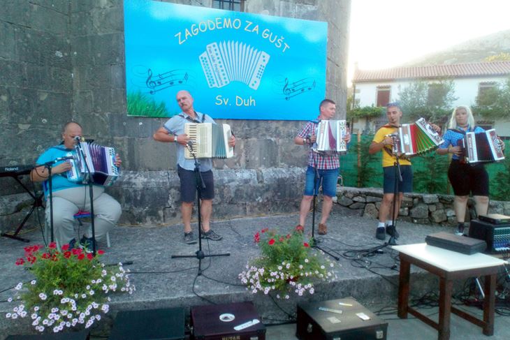 Zasvirali su za gušt uz državnu granicu  (Silvano KOMAR)