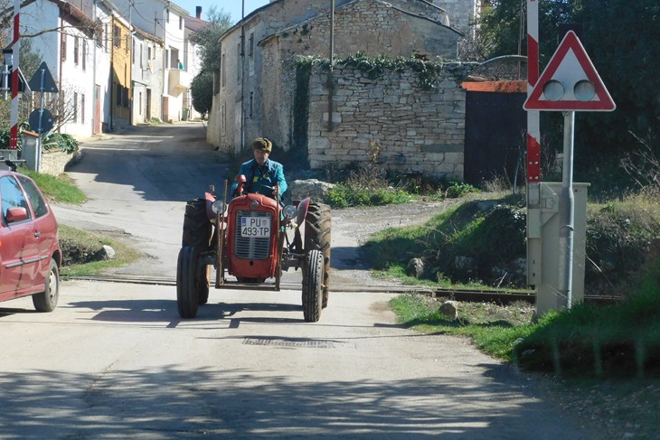 (Zvjezdan STRAHINJA)