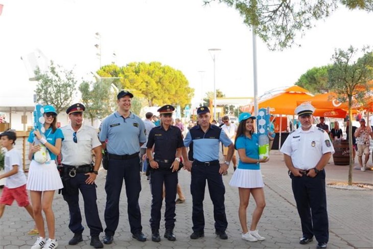 Strani i hrvatski policajci zajedno s građanima