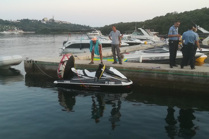 Muškarac je pao sa jet skija (Mateo SARDELIN)