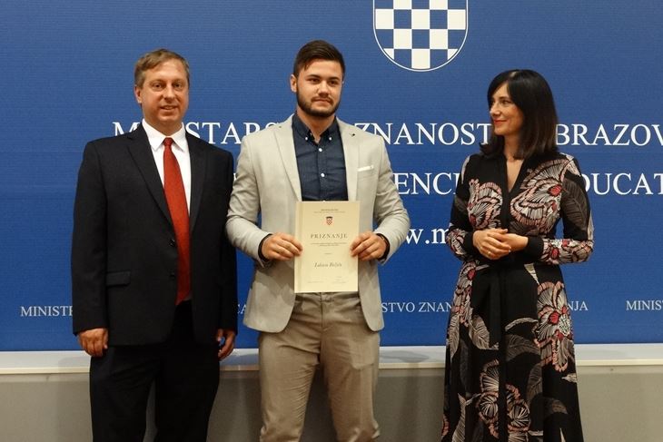 Lukas Božić sa znanstvenikom Marinom Soljačićem i ministricom Blaženkom Divjak