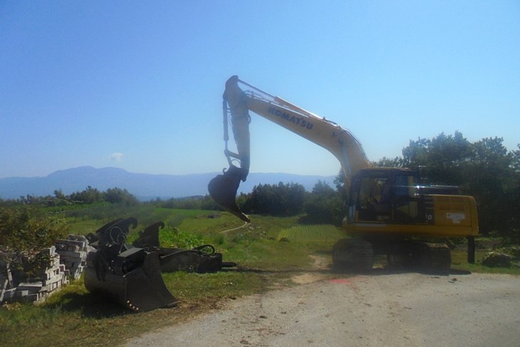 (B. BIOČIĆ)